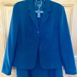 Emily black Women's Skirt Suit